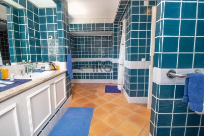 Moradia T4 para Venda em Loule (São Clemente)