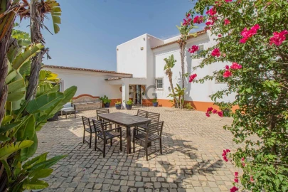 Moradia T4 para Venda em Loule (São Clemente)