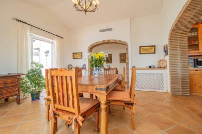 Moradia T4 para Venda em Loule (São Clemente)