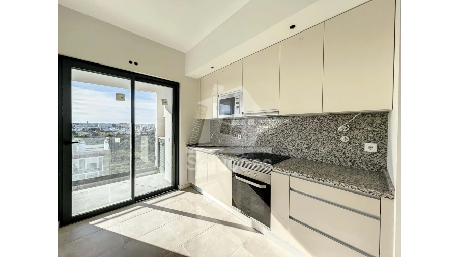 Apartamento T4 para Venda em Portimão Foto 9