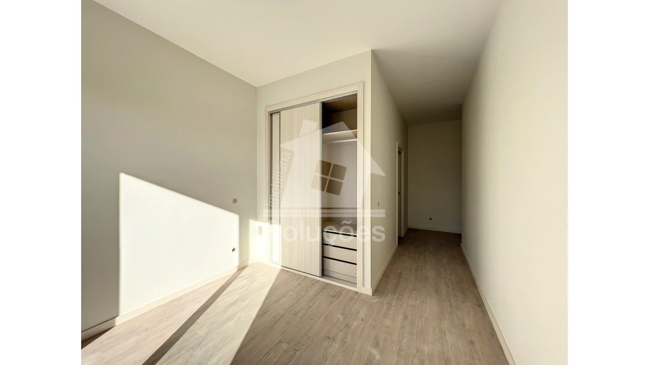 Apartamento T4 para Venda em Portimão Foto 20