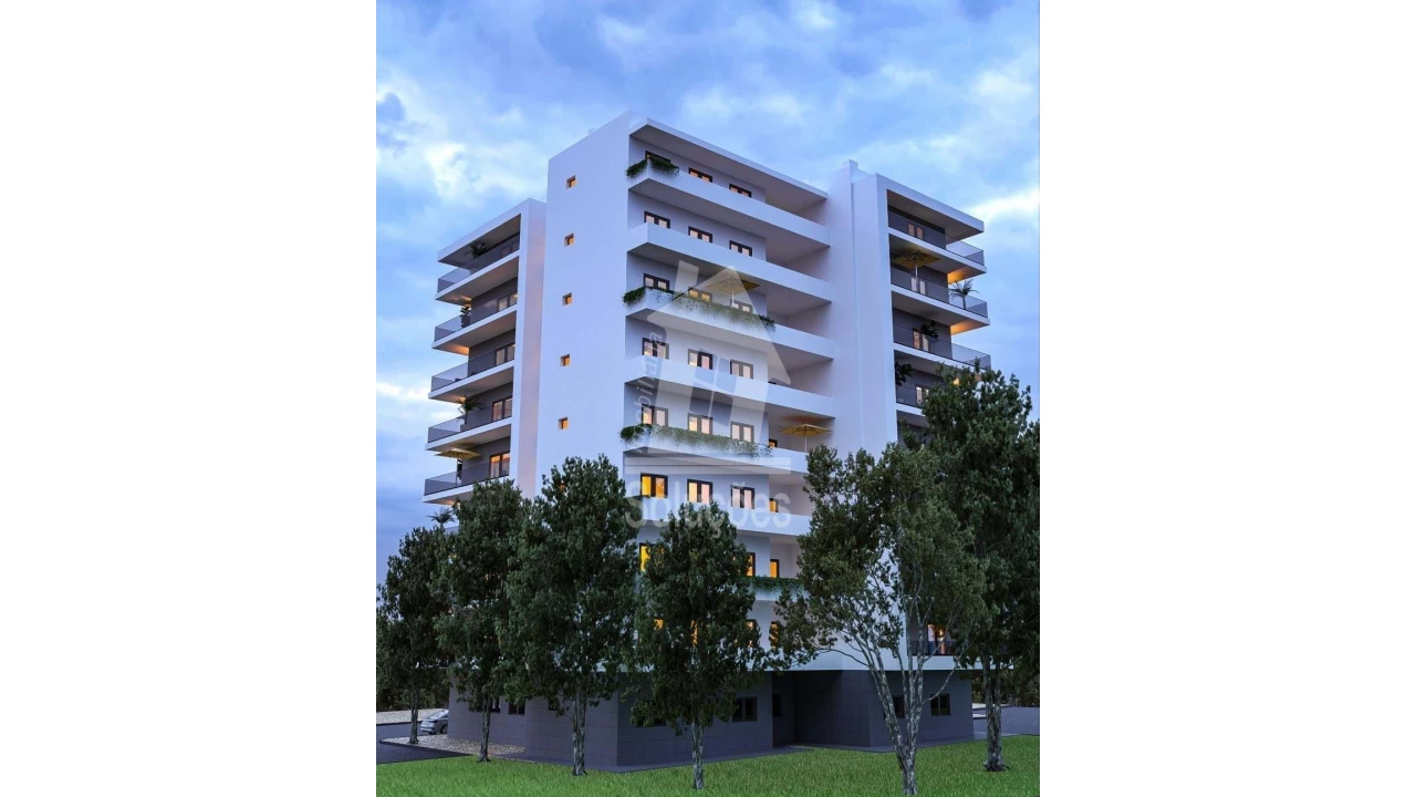 Apartamento T4 para Venda em Portimão Foto 3