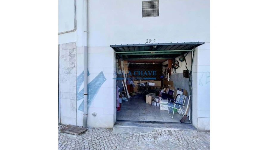 Garagem para Venda em Amora Foto 2