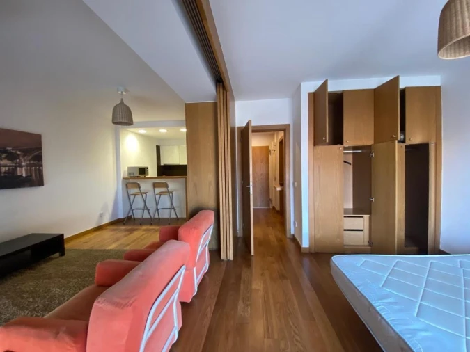 Apartamento T1 para Arrendamento em Paranhos Foto 21