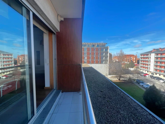 Apartamento T1 para Arrendamento em Paranhos Foto 8