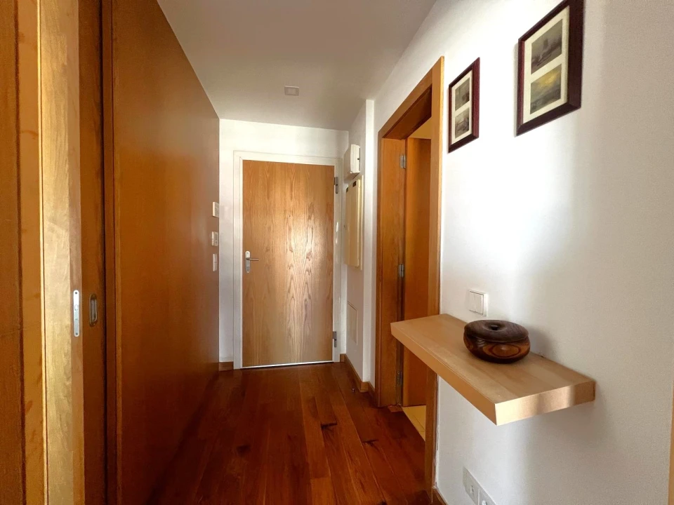 Apartamento T1 para Arrendamento em Paranhos Foto 4