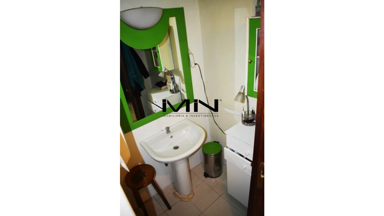 Negócio para Venda em Gondomar (São Cosme), Valbom e Jovim Foto 3