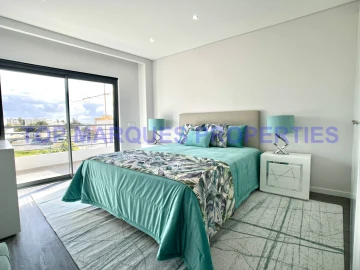 Apartamento T3 para Venda em Quelfes