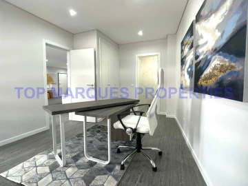 Apartamento T3 para Venda em Quelfes