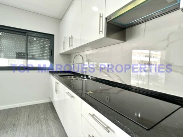 Apartamento T3 para Venda em Quelfes