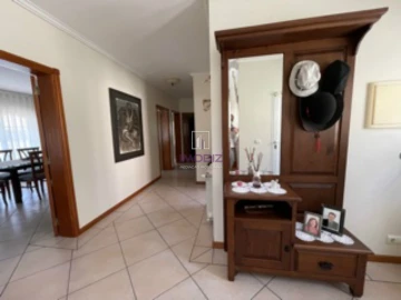 Moradia T4 para Venda em Santa Joana