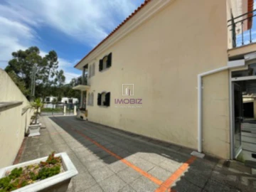 Moradia T4 para Venda em Santa Joana