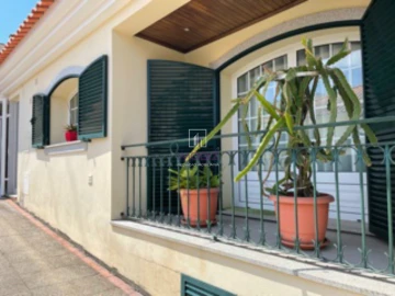 Moradia T4 para Venda em Santa Joana