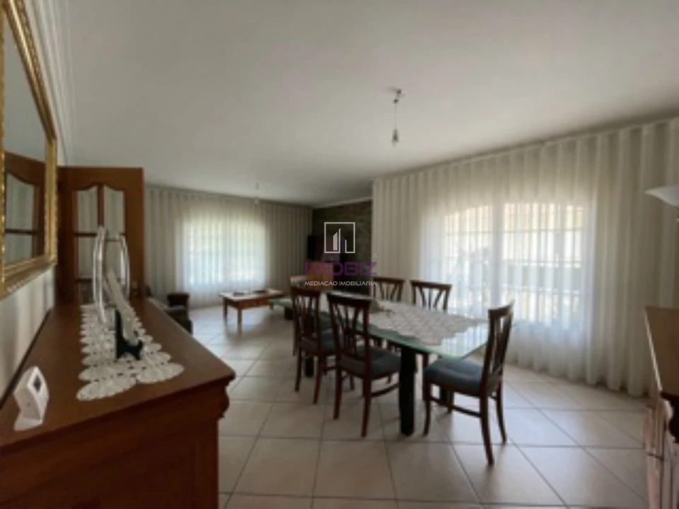Moradia T4 para Venda em Santa Joana Foto 6