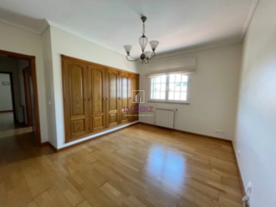 Moradia T4 para Venda em Santa Joana Foto 4
