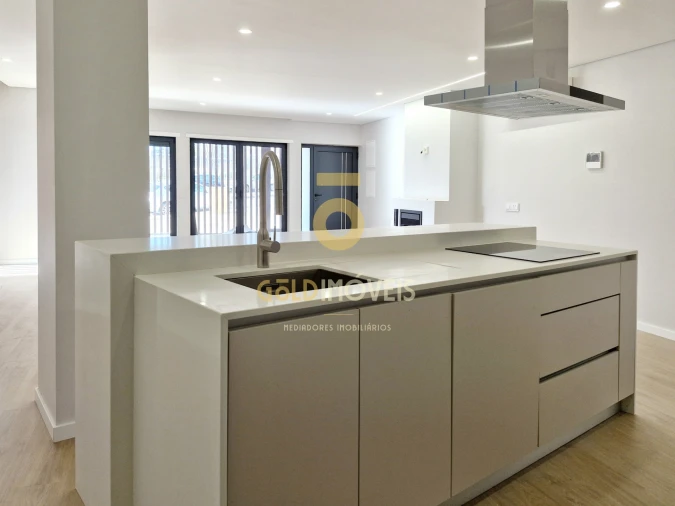 Apartamento T2 para Venda em O. Azeméis, Riba-Ul, Ul, Macinhata Seixa, Madail Foto 8