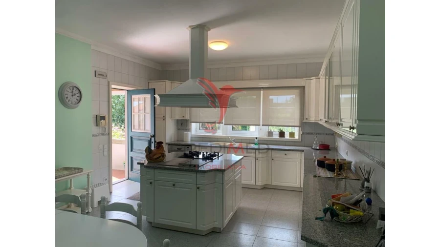 Moradia T4 para Venda em Gavião Foto 17