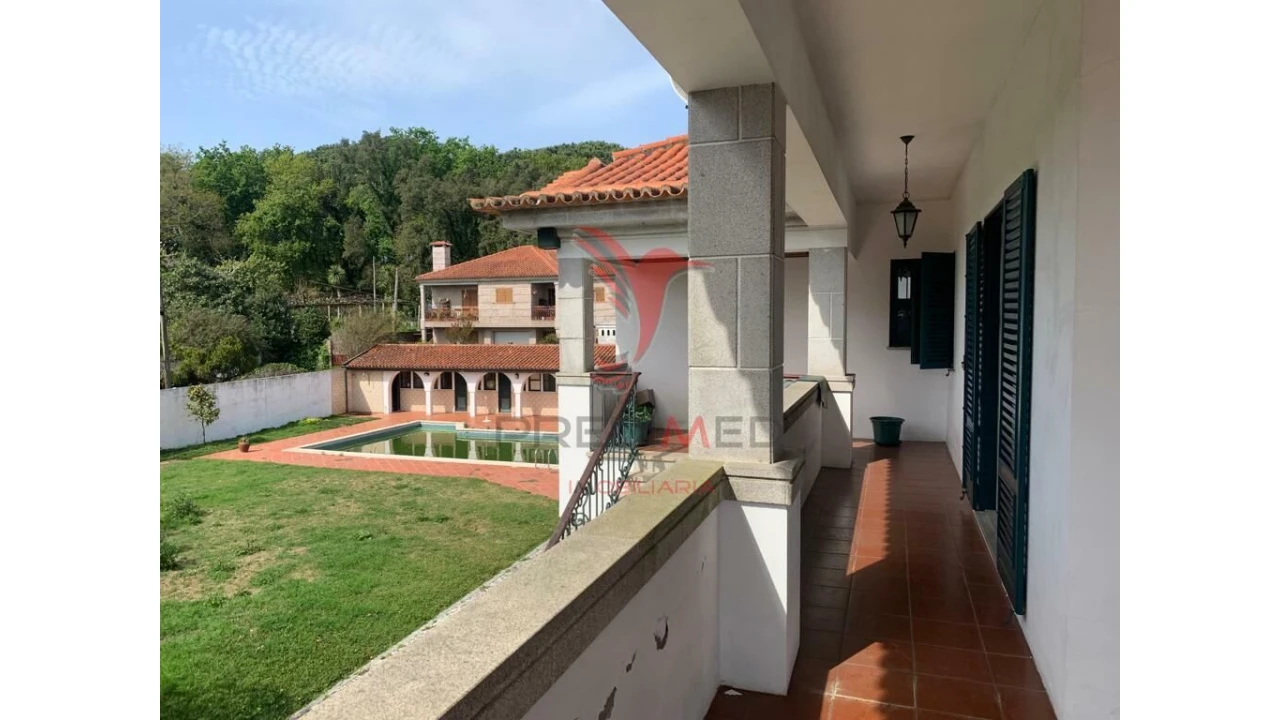 Moradia T4 para Venda em Gavião Foto 7