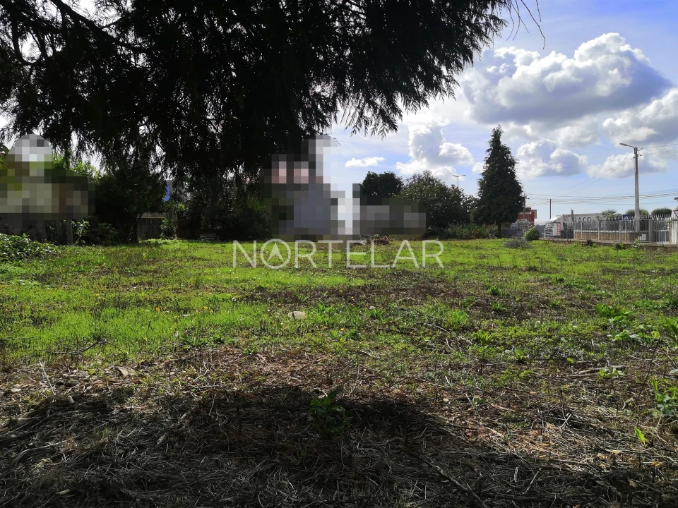 Terreno para Venda em Fradelos Foto 1