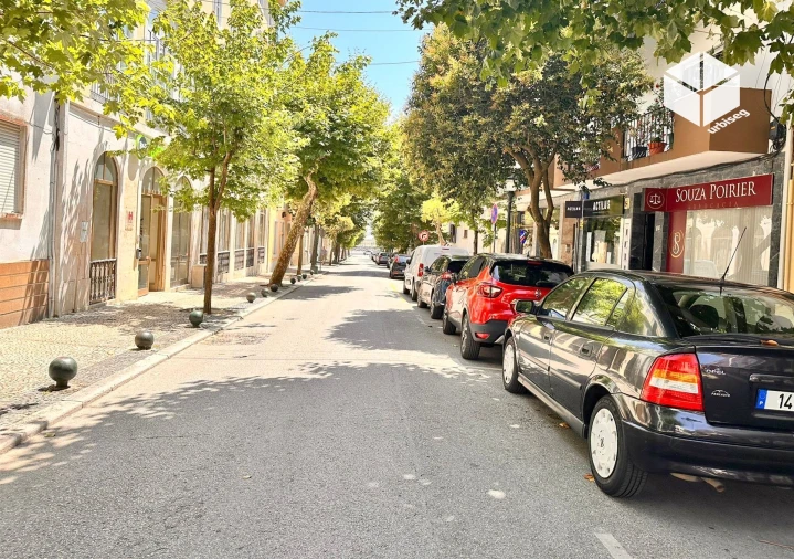 Prédio para Venda em Buarcos Foto 49