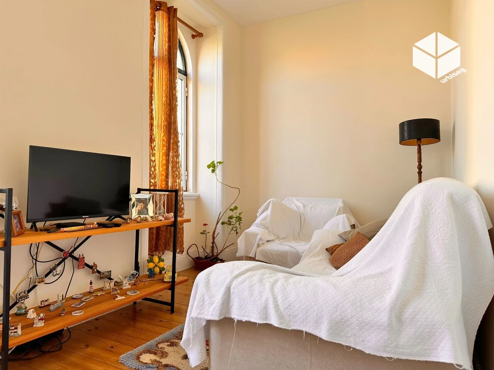 Prédio para Venda em Buarcos Foto 9