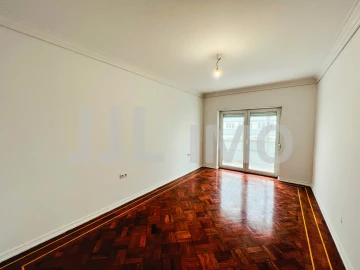 Apartamento T6 para Venda em Avenidas Novas