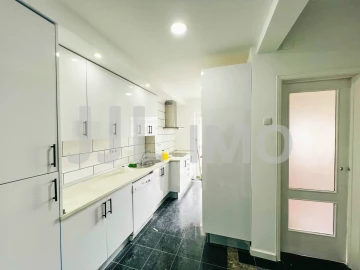 Apartamento T6 para Venda em Avenidas Novas