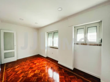 Apartamento T6 para Venda em Avenidas Novas