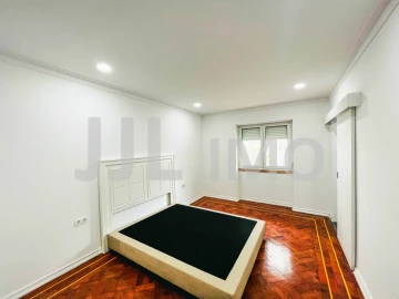 Apartamento T6 para Venda em Avenidas Novas