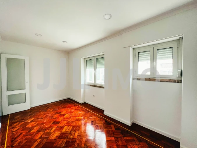 Apartamento T6 para Venda em Avenidas Novas Foto 34