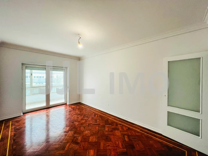 Apartamento T6 para Venda em Avenidas Novas Foto 16