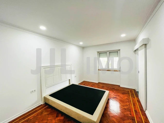 Apartamento T6 para Venda em Avenidas Novas Foto 24