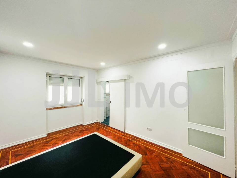 Apartamento T6 para Venda em Avenidas Novas Foto 25