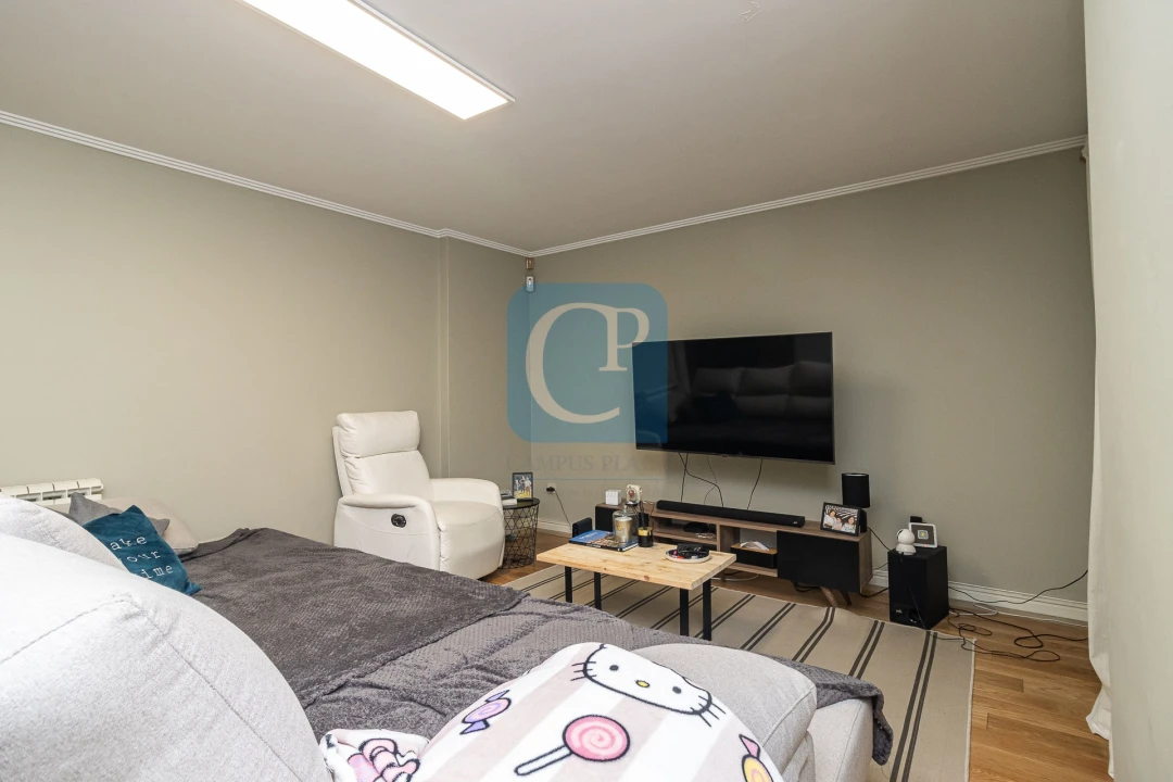 Apartamento T4 para Venda em Campanhã Foto 7