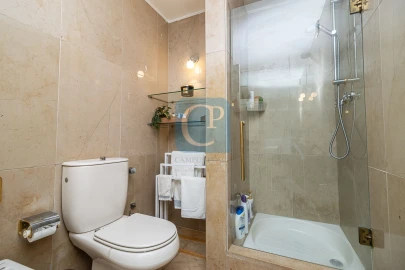 Apartamento T4 para Venda em Campanhã