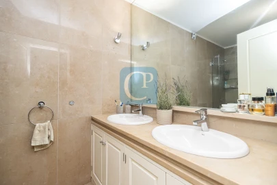 Apartamento T4 para Venda em Campanhã
