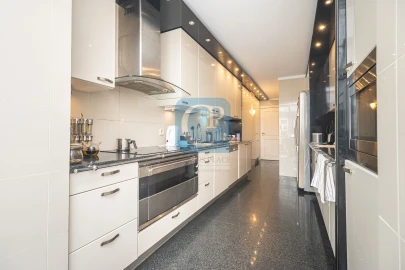 Apartamento T4 para Venda em Campanhã