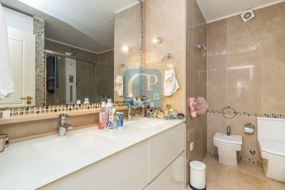Apartamento T4 para Venda em Campanhã