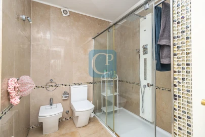Apartamento T4 para Venda em Campanhã
