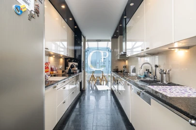 Apartamento T4 para Venda em Campanhã