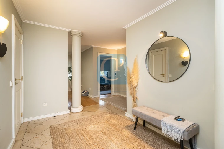 Apartamento T4 para Venda em Campanhã Foto 3