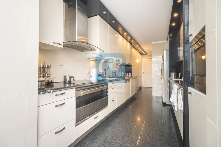 Apartamento T4 para Venda em Campanhã Foto 23