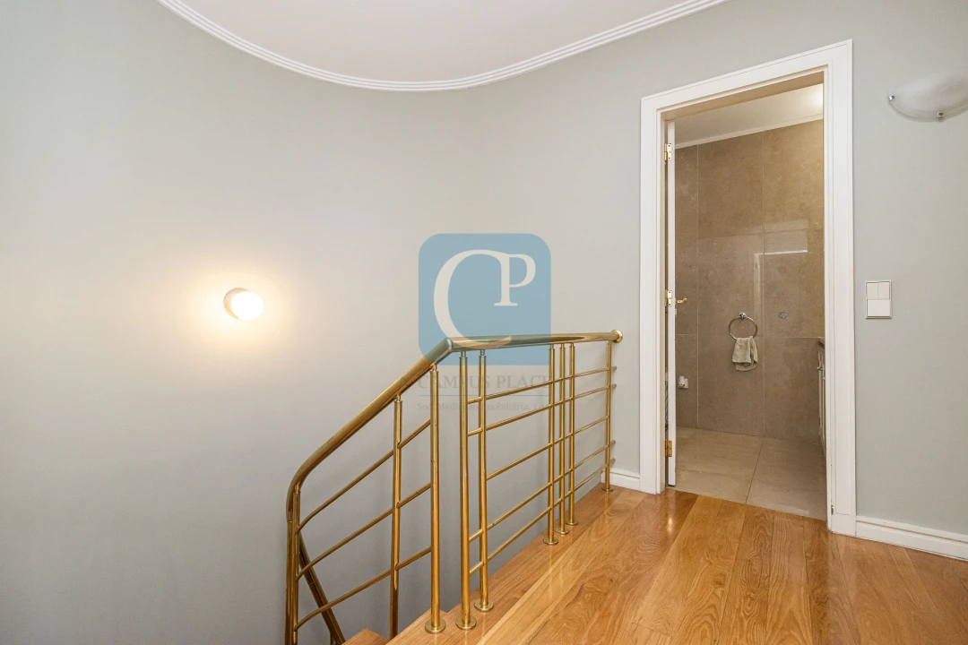 Apartamento T4 para Venda em Campanhã Foto 25