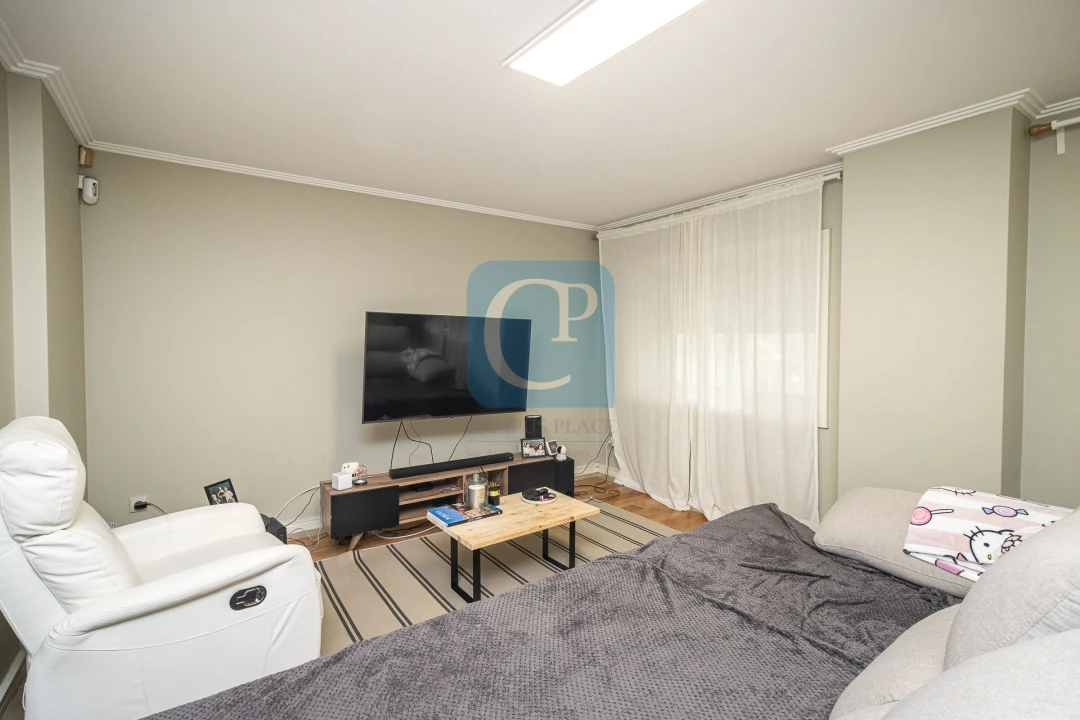 Apartamento T4 para Venda em Campanhã Foto 6