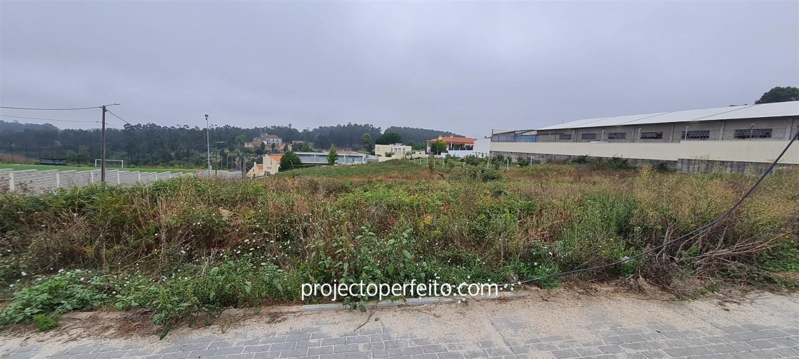 Terreno para Venda em Paços de Brandão Foto 2