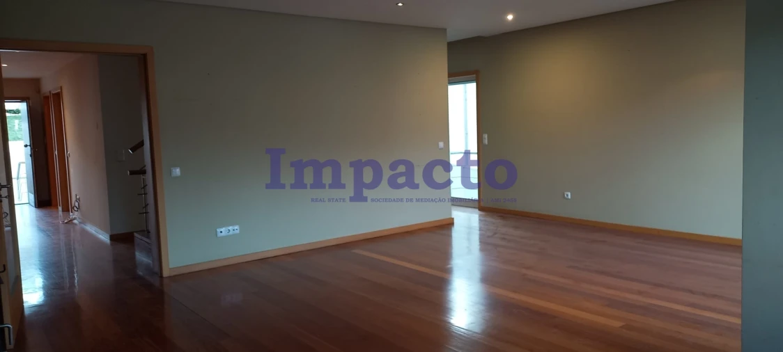 Moradia T3 para Venda em Fornos Foto 8