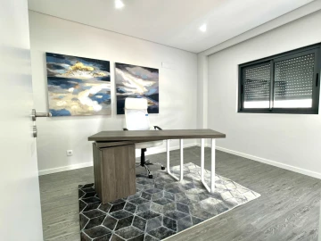 Apartamento T3 para Venda em Quelfes
