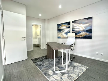Apartamento T3 para Venda em Quelfes