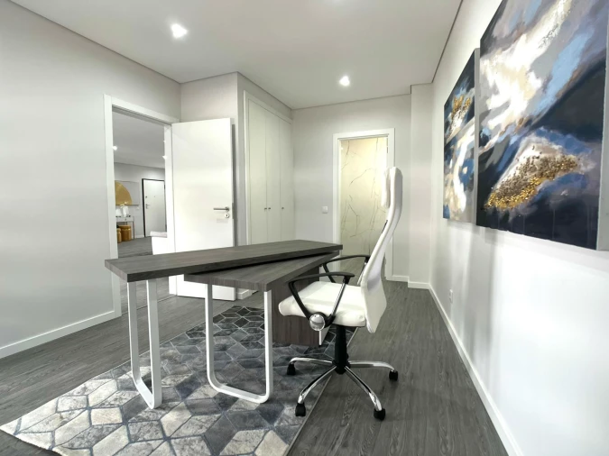Apartamento T3 para Venda em Quelfes Foto 5
