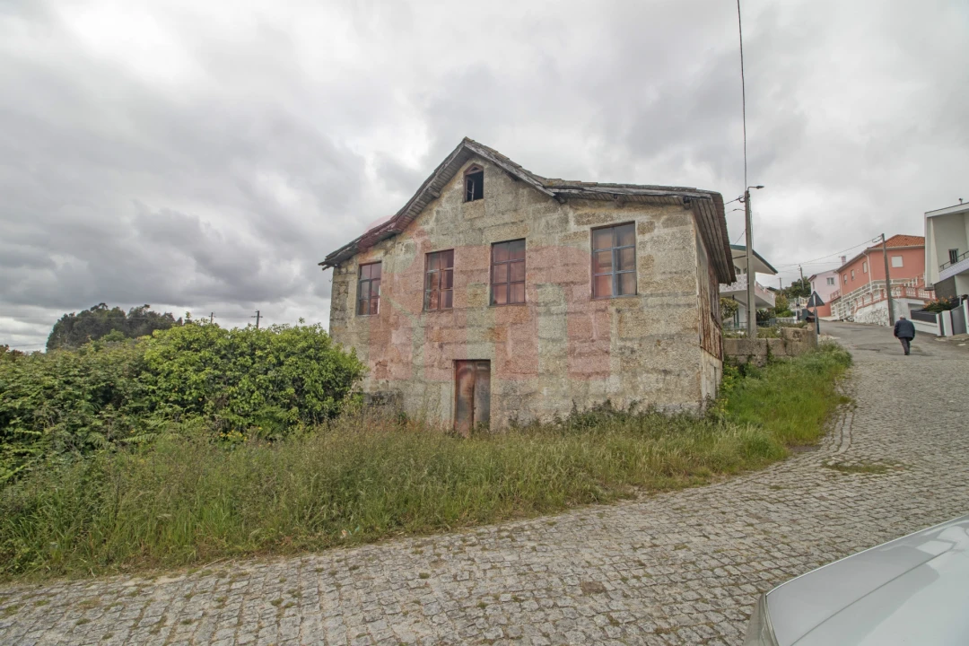 Moradia T4 para Venda em Lordelo Foto 17